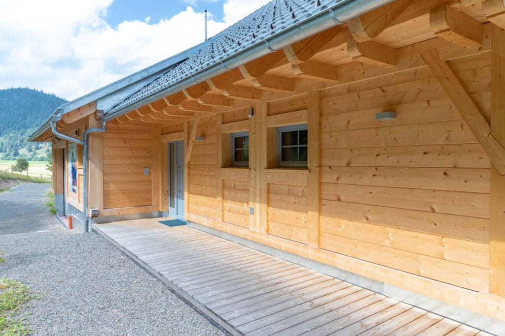 Gewerbebau Holzbau - Außen