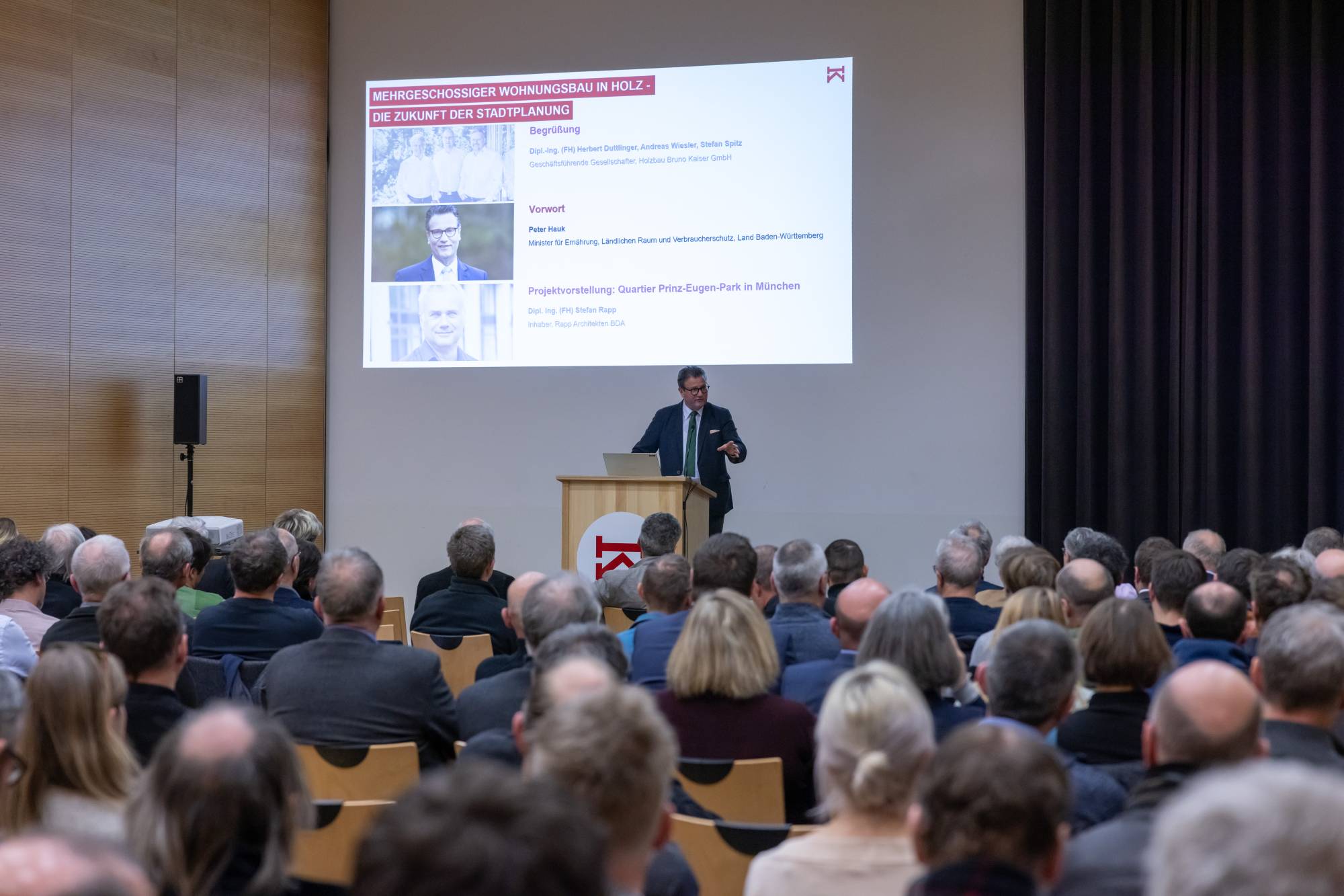 Fachvorträge auf der Getec Messe: „Der Holzbau kommt in die Stadt“