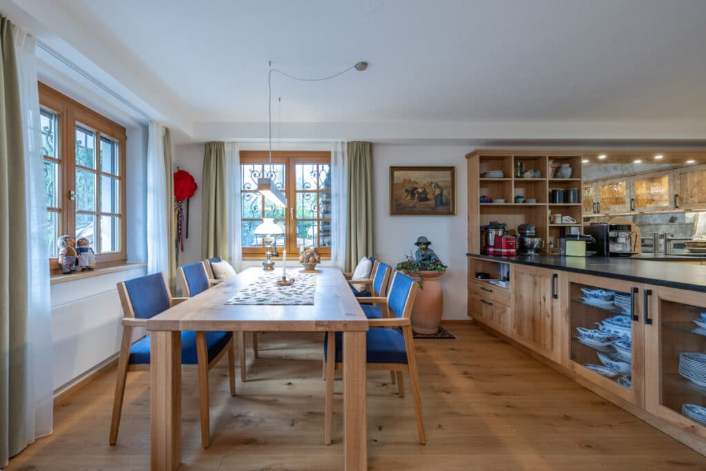Innenausbau Holz - Schreinerei