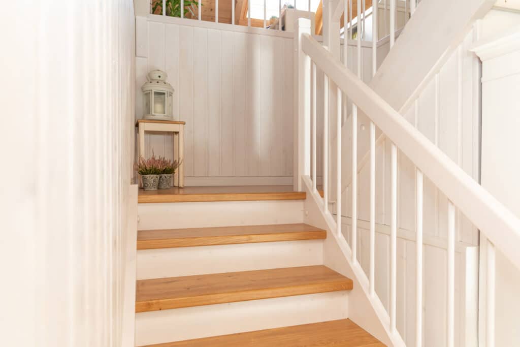 Treppe skandinavisch - Schreinerei